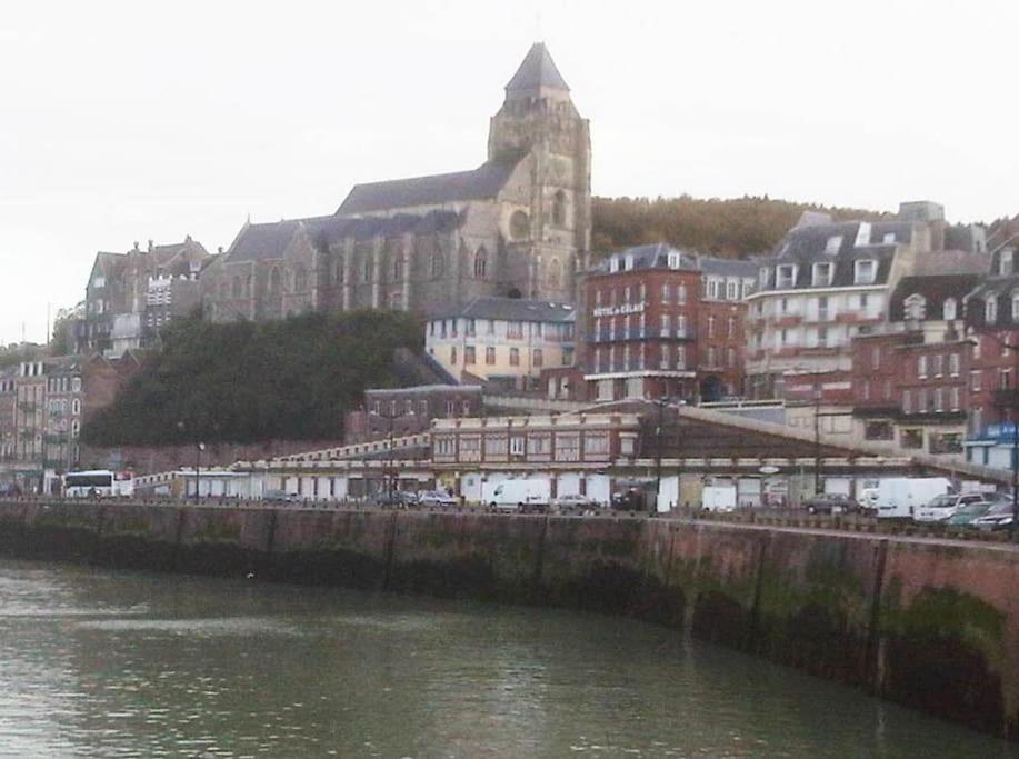 LA VERRIÈRE. Les Locations ISAHORA c'est aussi plusieurs appart' de Standing à 2 pas du Château d'Eu, des Falaises du Tréport, de MERS les Bains et aux portes de la BAIE DE SOMME Eu (Sena Marítimo) Exterior foto